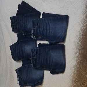 Oshkosh Classic Jeans Boys 6 Husky, 5 pair bundle